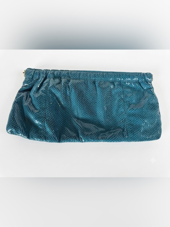 Old Navy Handbags - Old Navy Faux Snakeskin Teal Clutch